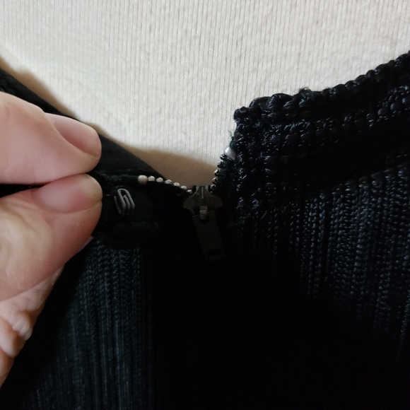 Gorgeous fringe dress size 6 - Picture 9 of 9